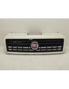 Recambio de rejilla delantera para fiat doblo cargo (223) 1.9 jtd sx furg. panorama referencia OEM IAM 735418095 COLOR BLANCO 