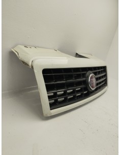 Recambio de rejilla delantera para fiat doblo cargo (223) 1.9 jtd sx furg. panorama referencia OEM IAM 735418095 COLOR BLANCO  2