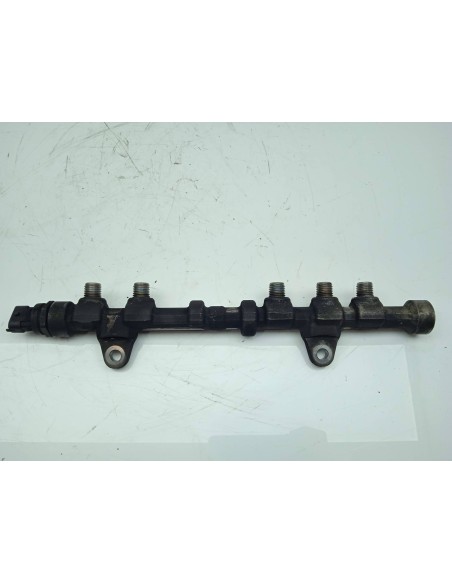 Recambio de rampa inyectora para opel astra j lim. 1.3 16v cdti referencia OEM IAM 0445214222  
