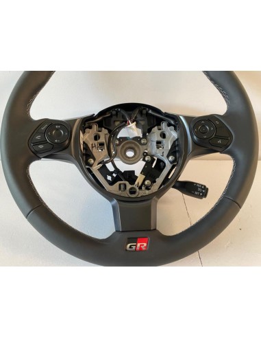 Recambio de volante para toyota gr 86 referencia OEM IAM SU00308864  