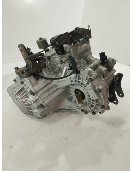 Recambio de caja cambios para hyundai getz (tb) 1.5 crdi referencia OEM IAM J42172  