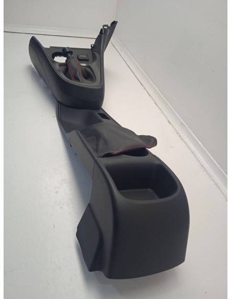 Recambio de consola central para toyota yaris gr 2021 referencia OEM IAM 58903K00220  