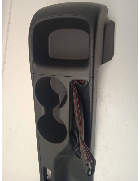 Recambio de consola central para toyota yaris gr 2021 referencia OEM IAM 58903K00220  