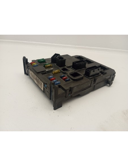 Recambio de caja reles / fusibles para peugeot 407 st confort referencia OEM IAM 965521080  