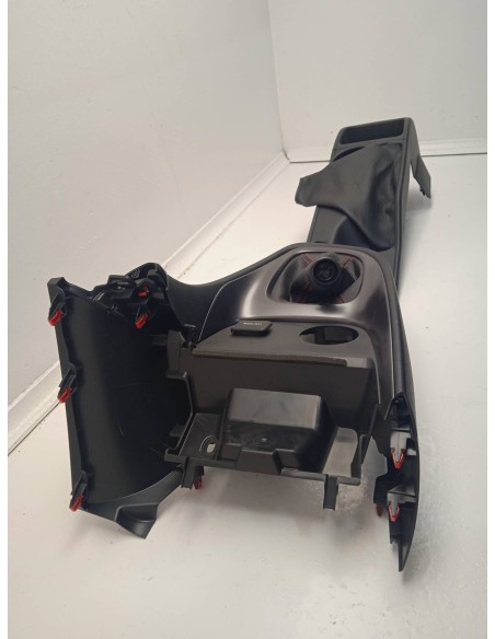 Recambio de consola central para toyota yaris gr 2021 referencia OEM IAM 58903K00220  