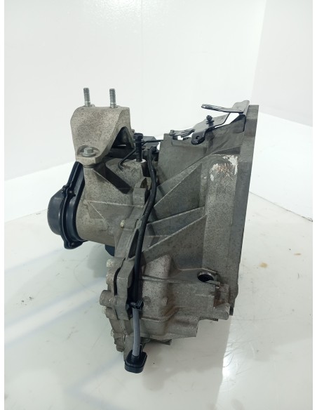 Recambio de caja cambios para ford fiesta (cb1) ambiente referencia OEM IAM AA6R7002BBB  