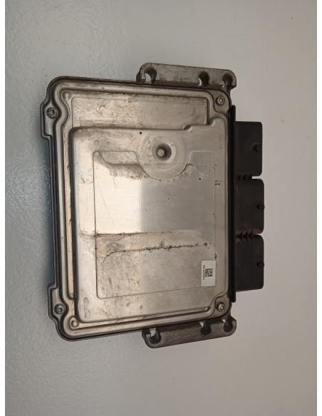 Recambio de centralita motor uce para ford fiesta (cb1) ambiente referencia OEM IAM AV2112A650GC  