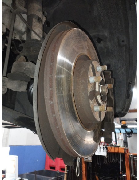 Recambio de mangueta delantera derecha para ford kuga (cbv) trend referencia OEM IAM 1674670  