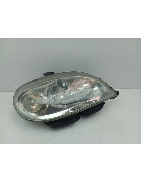 Recambio de faro derecho para citroën saxo 1.5 diesel referencia OEM IAM 89004404  