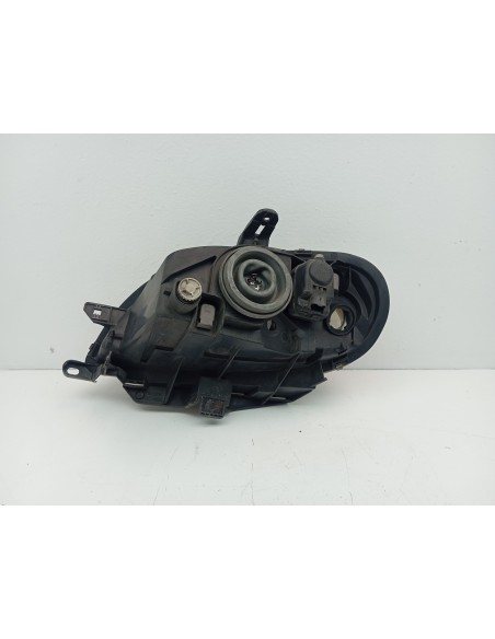 Recambio de faro derecho para citroën saxo 1.5 diesel referencia OEM IAM 89004404  