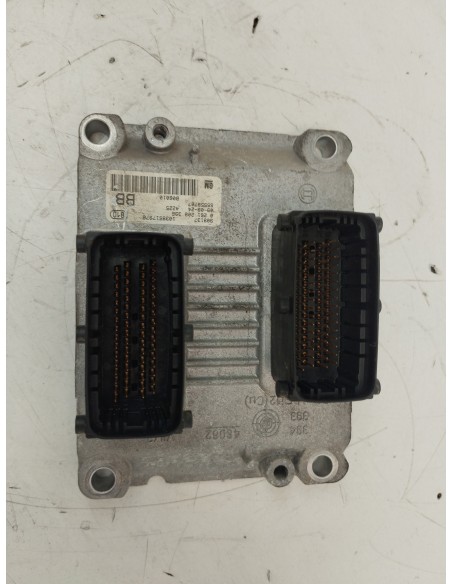 Recambio de centralita motor uce para opel astra h ber. edition referencia OEM IAM 55558787  