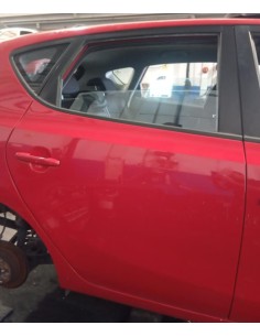 Recambio de puerta trasera derecha para hyundai i30 style referencia OEM IAM 771212L010 COLOR ROJO 