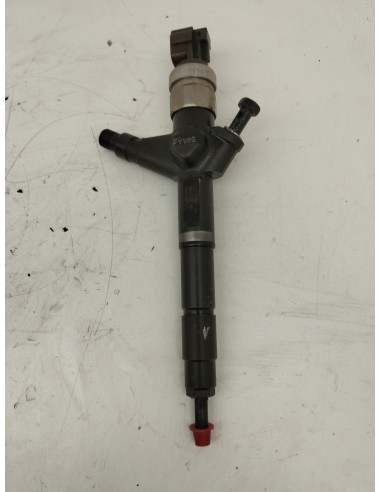 Recambio de inyector para nissan almera tino (v10m) acenta referencia OEM IAM AW400AW4  