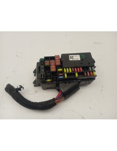 Recambio de caja reles / fusibles para opel astra k lim. 5türig dynamic referencia OEM IAM 15533697  