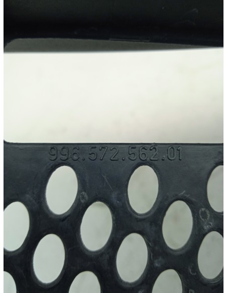 Recambio de plastico para porsche boxster (typ 986) básico referencia OEM IAM 996572562  