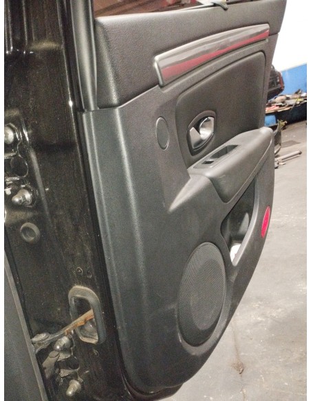 Recambio de guarnecido puerta trasera derecha para renault laguna iii expression referencia OEM IAM 829A00711R  