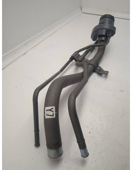 Recambio de boca llenado combustible para toyota yaris gr 2021 referencia OEM IAM 7720152570  