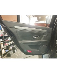 Recambio de guarnecido puerta trasera izquierda para renault laguna iii expression referencia OEM IAM 829A11506R  