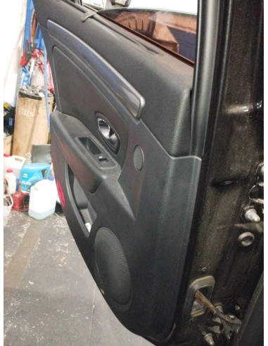 Recambio de guarnecido puerta trasera izquierda para renault laguna iii expression referencia OEM IAM 829A11506R  
