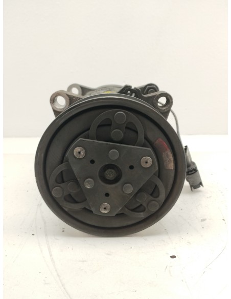 Recambio de compresor aire acondicionado para volvo s40 berlina 1.8 16v referencia OEM IAM 8708581  