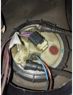 Recambio de bomba combustible para renault laguna iii expression referencia OEM IAM 8201348602A  