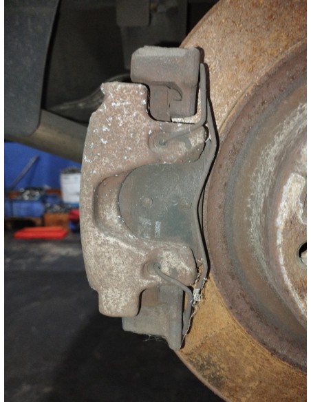 Recambio de pinza de freno trasera derecha para renault laguna iii expression referencia OEM IAM 440019184R  