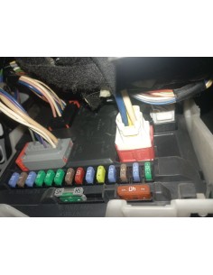 Recambio de caja reles / fusibles para citroën c3 1.0 vti referencia OEM IAM 9666952280   2