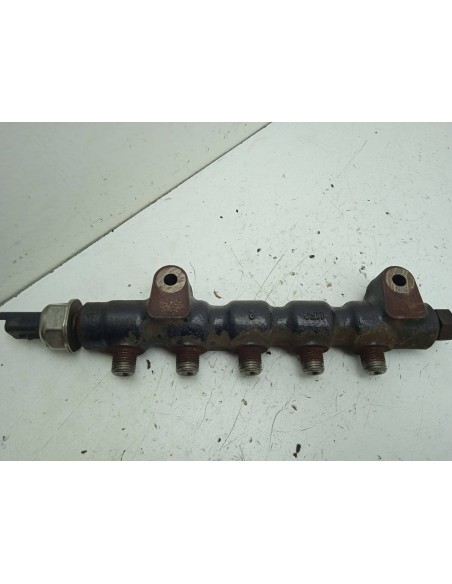 Recambio de rampa inyectora para ford fiesta (cbk) 1.4 tdci cat referencia OEM IAM 9654592680  