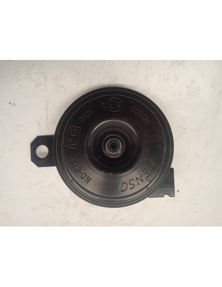 Recambio de claxon para toyota yaris gr 2021 referencia OEM IAM 9011908C83  