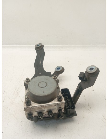 Recambio de abs para hyundai i20 i (pb, pbt) 1.2 referencia OEM IAM 589101J000  