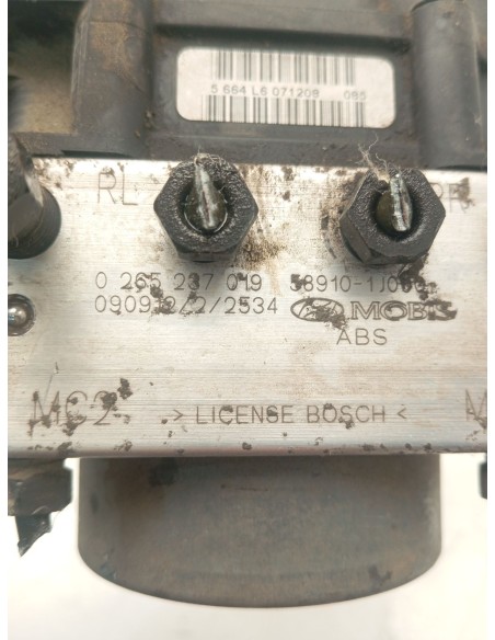 Recambio de abs para hyundai i20 i (pb, pbt) 1.2 referencia OEM IAM 589101J000  