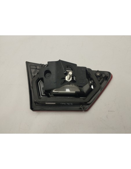 Recambio de piloto trasero derecho interior para renault clio iv expression referencia OEM IAM 265505796R  