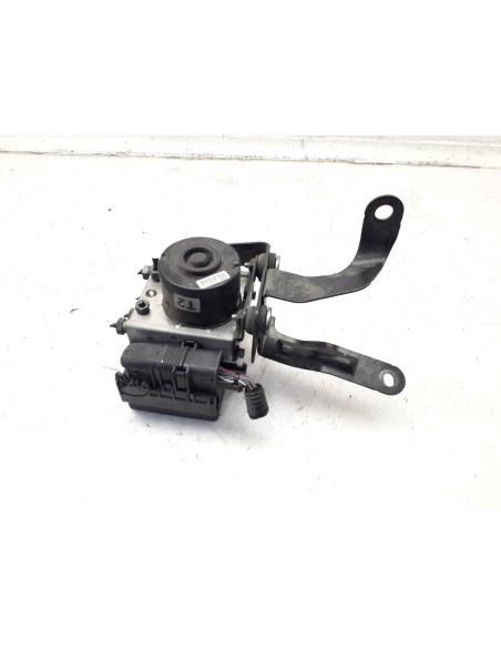 Recambio de abs para ford fiesta (cb1) 1.25 16v cat referencia OEM IAM 8V512M110AD  