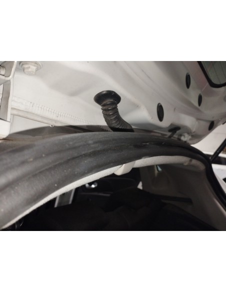 Recambio de gomas contorno puerta para renault clio iv expression referencia OEM IAM 908306186R MALETERO 