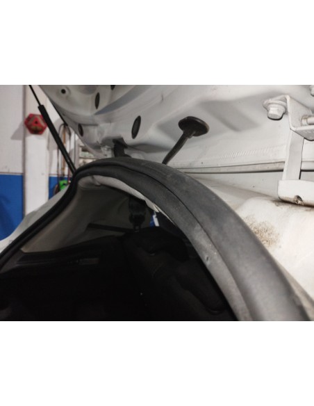 Recambio de gomas contorno puerta para renault clio iv expression referencia OEM IAM 908306186R MALETERO 