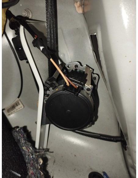 Recambio de cinturon seguridad trasero derecho para renault clio iv expression referencia OEM IAM 888404130R  