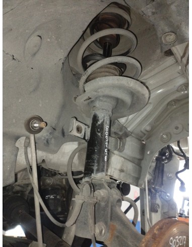 Recambio de amortiguador delantero derecho para renault clio iv expression referencia OEM IAM 543026988R  