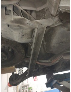 Recambio de puente trasero para renault clio iv expression referencia OEM IAM 555017983R   2