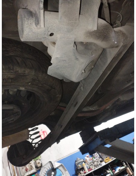 Recambio de puente trasero para renault clio iv expression referencia OEM IAM 555017983R  