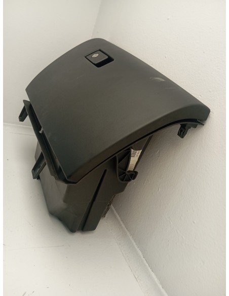 Recambio de guantera para volvo xc60 momentum drive referencia OEM IAM 30755651  
