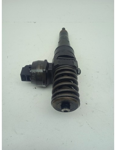 Recambio de inyector para volkswagen passat berlina (3b3) edition referencia OEM IAM 038130073AJ  