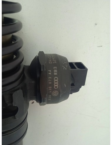 Recambio de inyector para volkswagen passat berlina (3b3) edition referencia OEM IAM 038130073AJ  