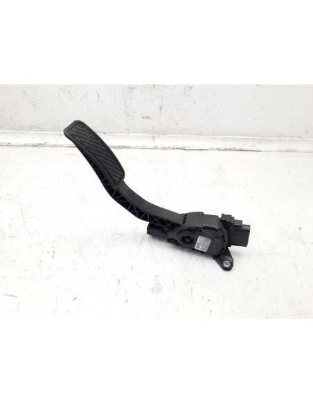 Recambio de potenciometro pedal para ford fiesta (cb1) 1.25 16v cat referencia OEM IAM 8V219F836AA  