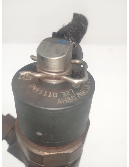 Recambio de inyector para opel insignia berlina cosmo referencia OEM IAM 0445110327  