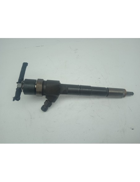 Recambio de inyector para opel insignia berlina cosmo referencia OEM IAM 0445110327  