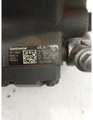 Recambio de bomba inyeccion para renault megane iii berlina 5 p dynamique referencia OEM IAM 8200821184  