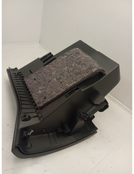 Recambio de guantera para peugeot 308 gt pack referencia OEM IAM 9677995177  