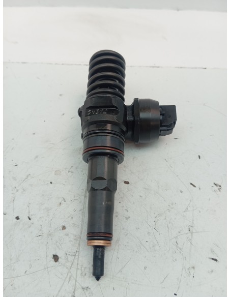 Recambio de inyector para audi a4 berlina (8e) 1.9 tdi (96kw) referencia OEM IAM 038130079AN  
