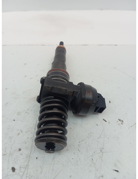 Recambio de inyector para audi a4 berlina (8e) 1.9 tdi (96kw) referencia OEM IAM 038130079AN  