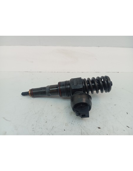 Recambio de inyector para audi a4 berlina (8e) 1.9 tdi (96kw) referencia OEM IAM 038130079AN  